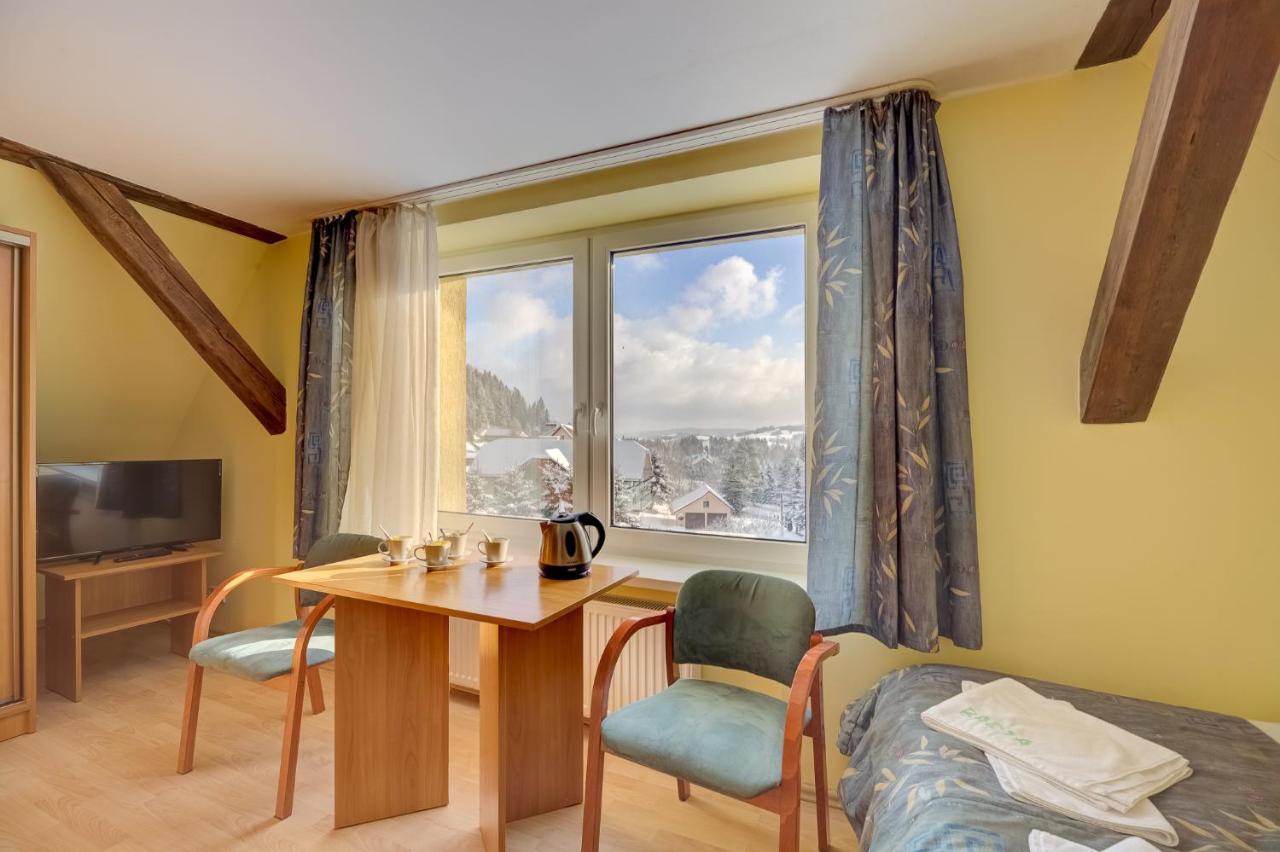 Osrodek Wypoczynkowy Barta Hotel Tylicz ภายนอก รูปภาพ