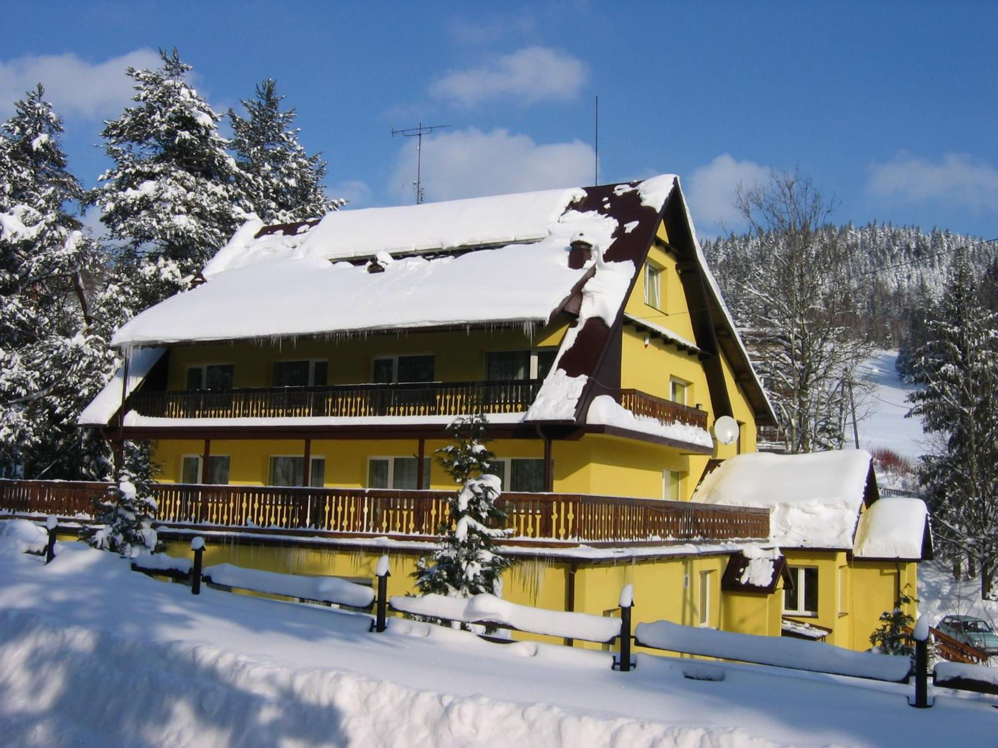 Osrodek Wypoczynkowy Barta Hotel Tylicz ภายนอก รูปภาพ